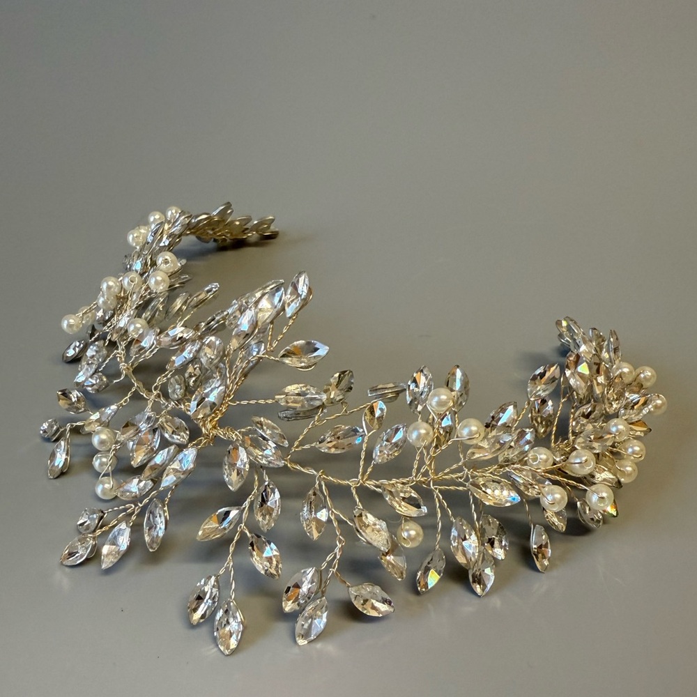 Rhinestone and pearls Bridal Hairpiece Crystal Wedding Headband